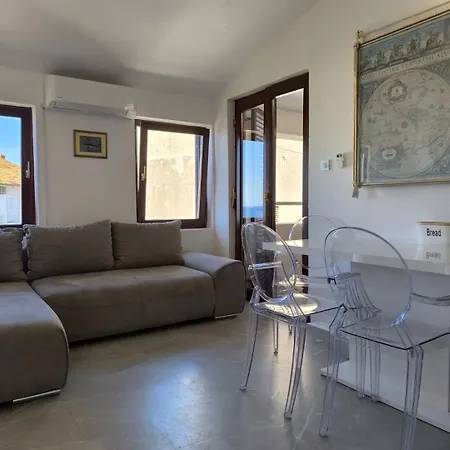Appartement With Parking Space - 27879 *