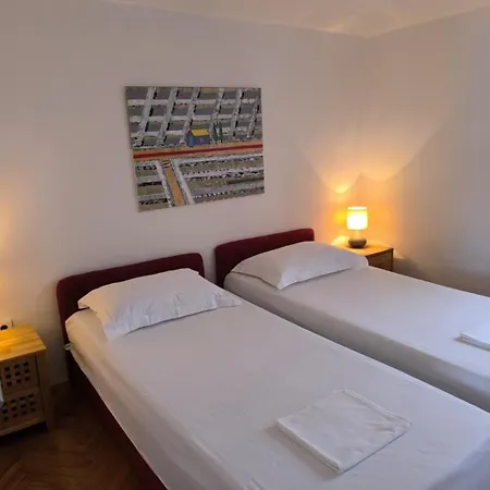 Appartement With Parking Space - 27879