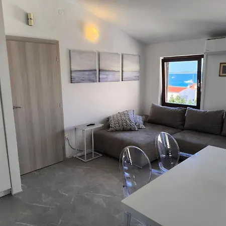 With Parking Space - 27879 Appartement